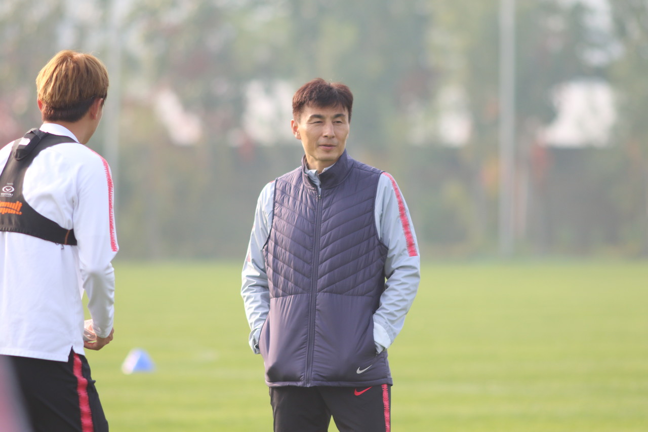 足球报：保级经验+铁腕风格+背景身份 促使广州城选择李玮锋