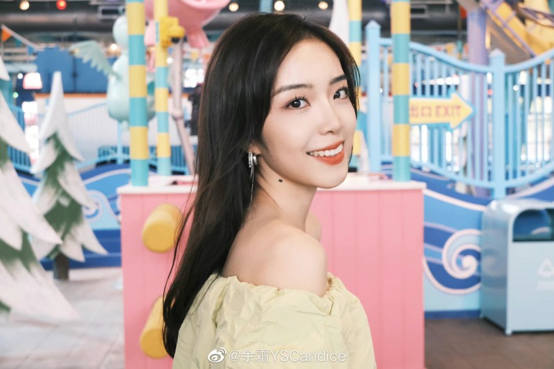【QY球友会】LPL主持人余霜：摄影师不容易 后面换了个