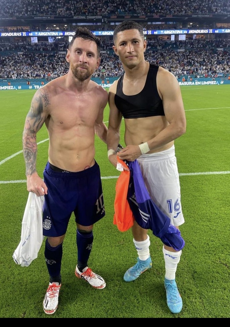 【QY球友会】洪都拉斯球员:盯防梅西是精神竞争,获得他的球衣我今天赢了很多