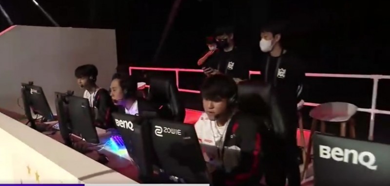 【QY球友会】?PCG第五日R2：强硬拼抢 DAY十三杀成功吃鸡