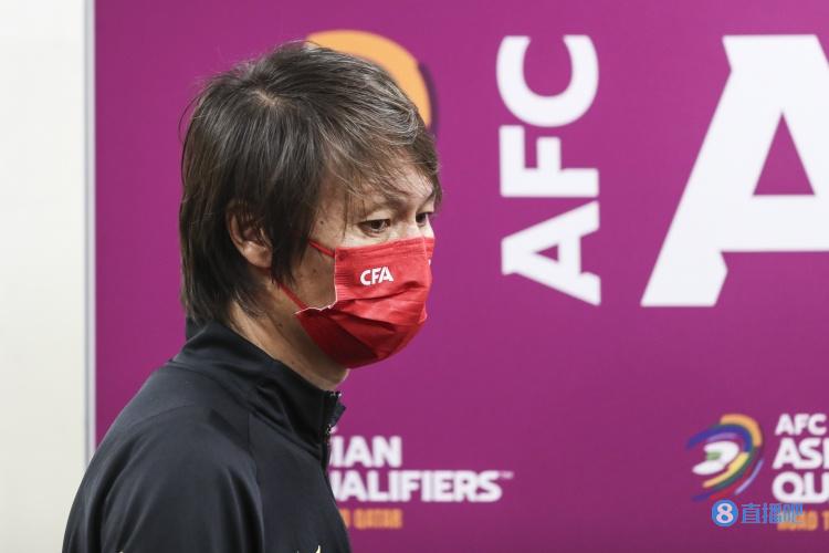 【QY球友会】记者：李铁助手忻峰一直失联 郑斌被拘证明李铁已被抓到很多黑料