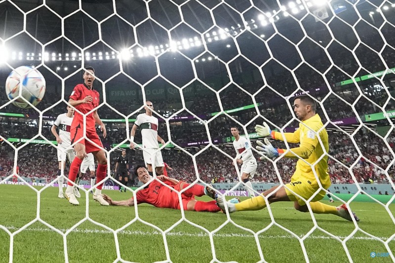 金英权谈对阵葡萄牙破门：不小心从世界级球员那里得到了助攻