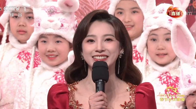 【QY球友会】马凡舒今天的造型如何？吧友们看春晚啦