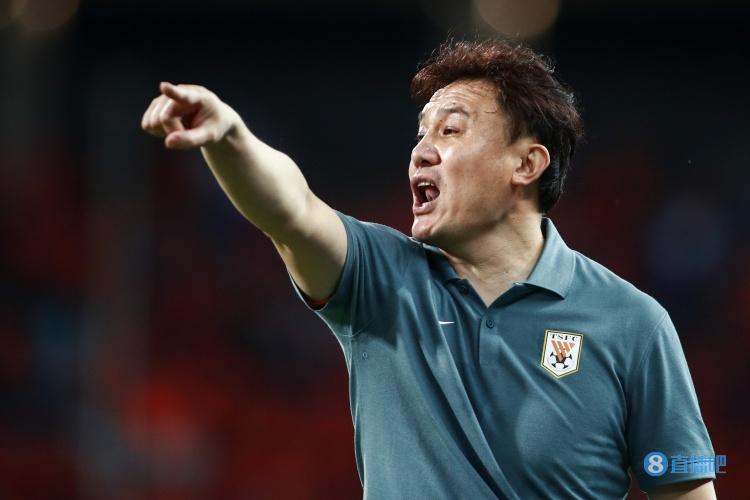 媒体人：郝伟是山东本土教练最成功的，他将球队带到第三个高峰