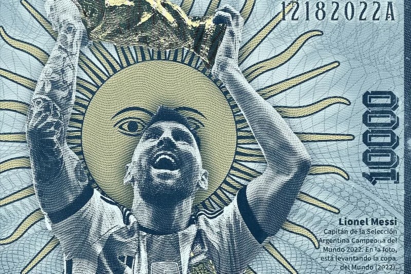 阿媒：阿根廷央行考虑发行面值1万比索钞票，提议印上梅西头像