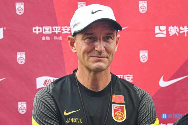 北青：国足选帅教练专家包括徐根宝等5人，还特邀媒体代表当考官