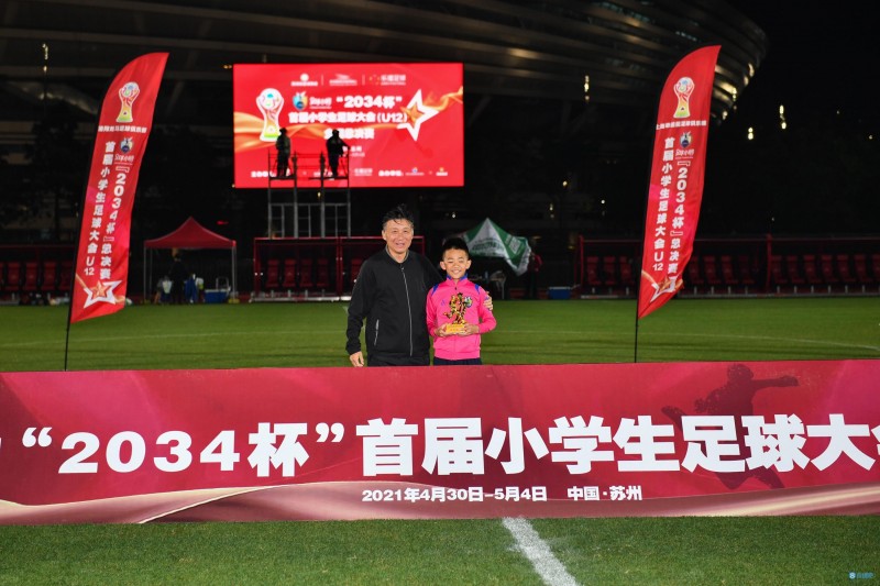 【QY球友会】博主：14岁中国小将邝兆镭即将加盟西班牙人俱乐部