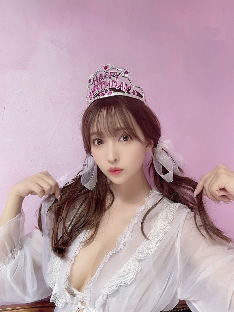 【QY球友会】女神「三上悠亚」推特粉丝破300万，发「南半球辣照」粉丝都嗨翻！【EV扑克下载】