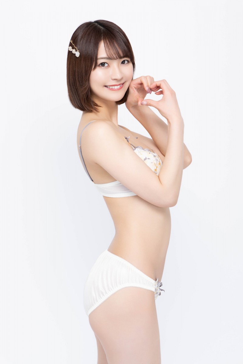 【QY球友会】比波多野结衣和上原亚衣更贵！東條なつ(东条夏)的摄影会创天价！【EV扑克下载】