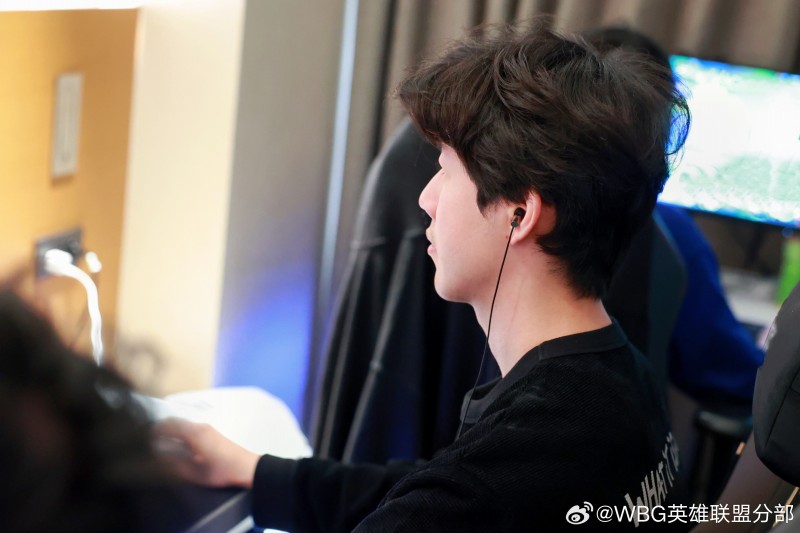 【QY球友会】TheShy：我已经不是主人公了 努力想要配合队伍来打