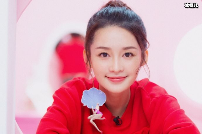 【QY球友会】同样是牵手李沁，网友对张若昀和沈腾为何反应不一？