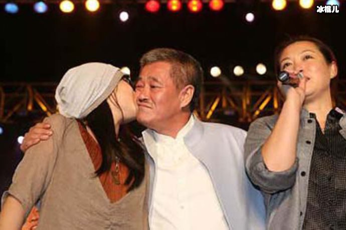【QY球友会】赵本山把他当亲儿子，他却睡了8名女粉丝断送自己还连累师傅
