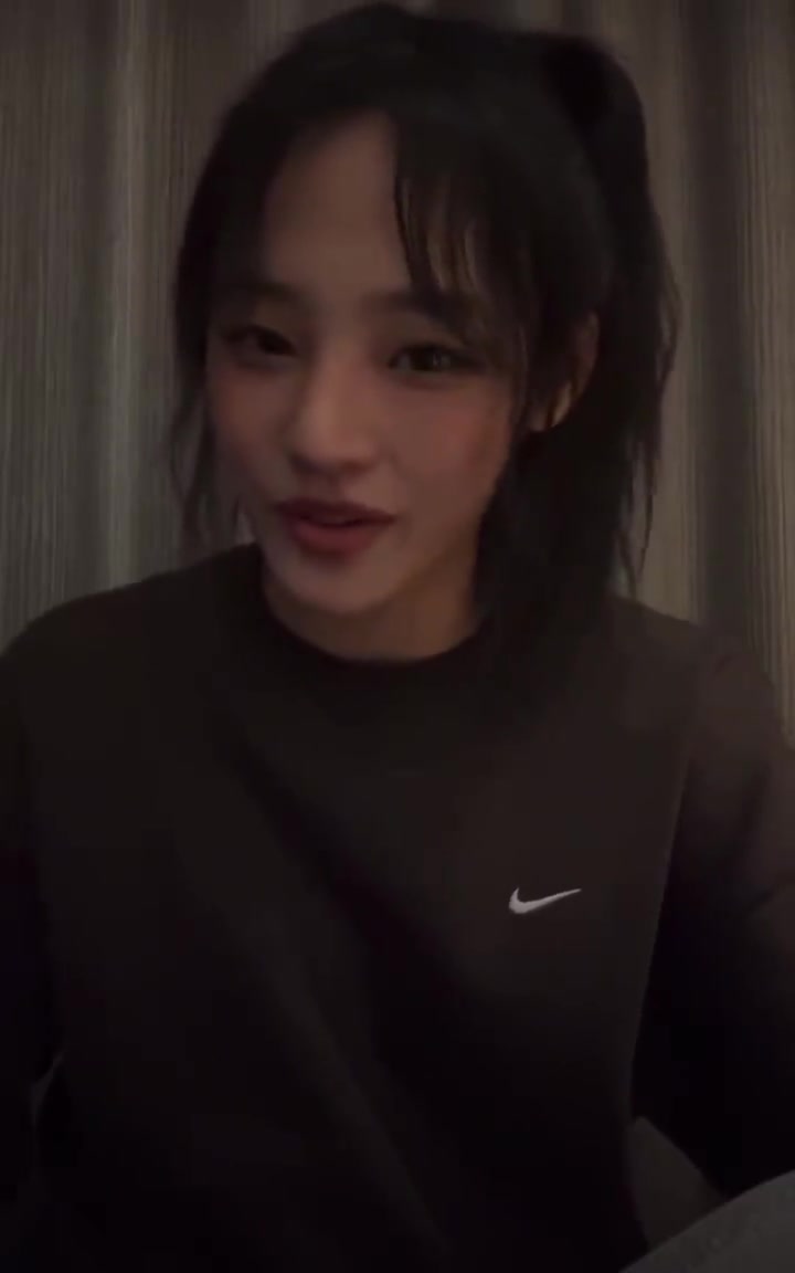 【QY球友会】Minji:听说TheShy选手很喜欢Hanni,所以见面的时候他好像有点激动