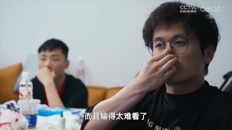 【QY球友会】Tabe吐槽夏季赛再负JDG:看的很烦 输得太难看了 下路直接被爆线
