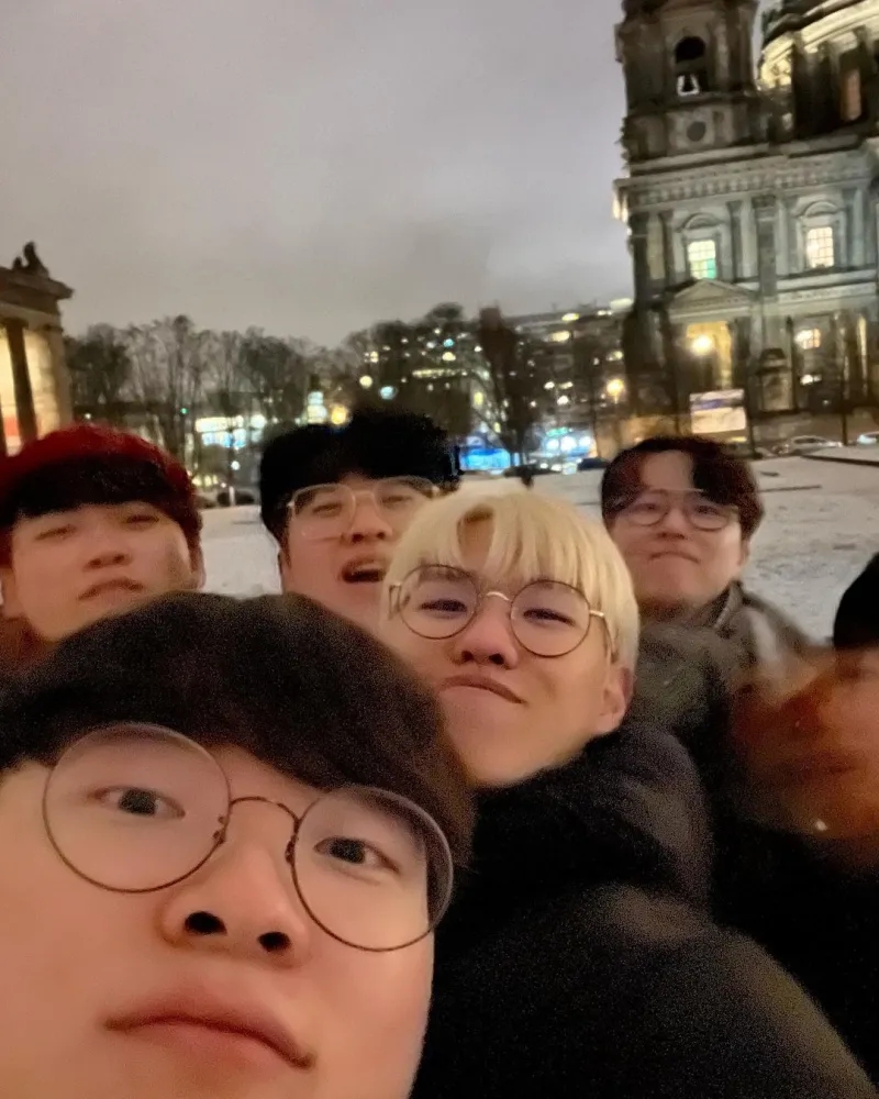 【QY球友会】意气风发~Oner更新T1在德国雪景大合照