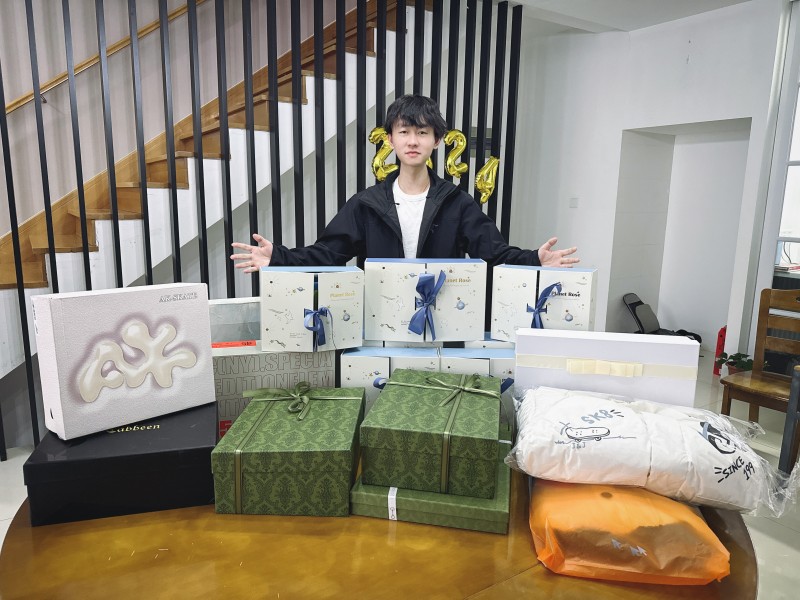 【QY球友会】RNG官博为Ming庆生：将来胜过往，所得皆所愿！
