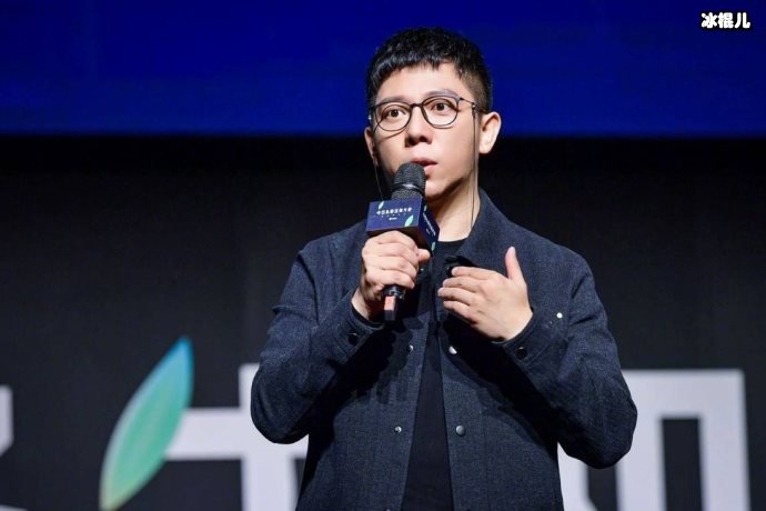 【QY球友会】海泉直播与粉丝互动，爆料陈羽凡近况显示仗义与善良