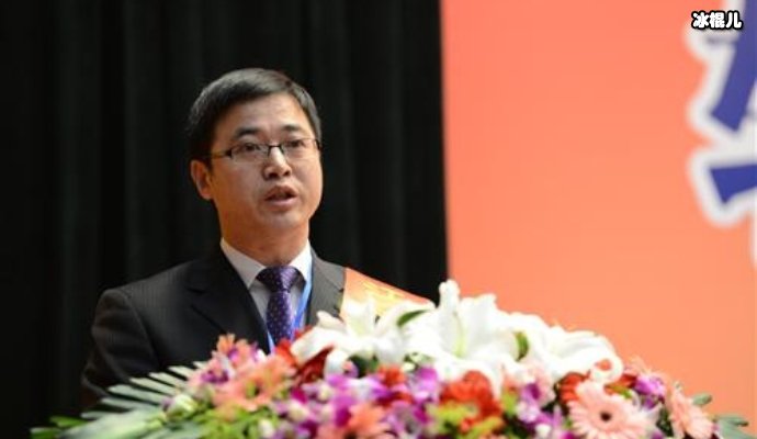 【QY球友会】实力超强的老戏骨吴刚，搭档两位小鲜肉出演警匪大剧《冰雨火》