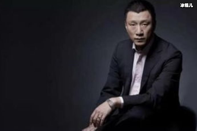 【QY球友会】孙红雷第一次演富豪是什么哪部电影，《我愿意》中他的表现咋样
