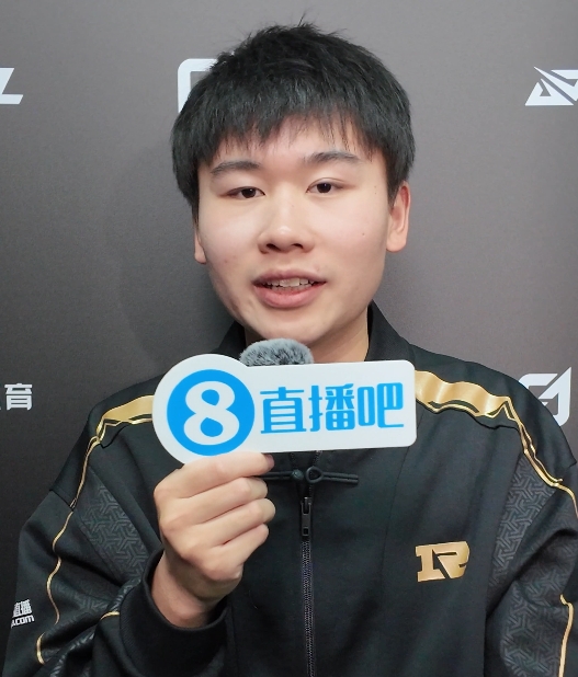 QY球友会独家专访RNG.Wei：队伍磨合还不错，上升空间是很大的！