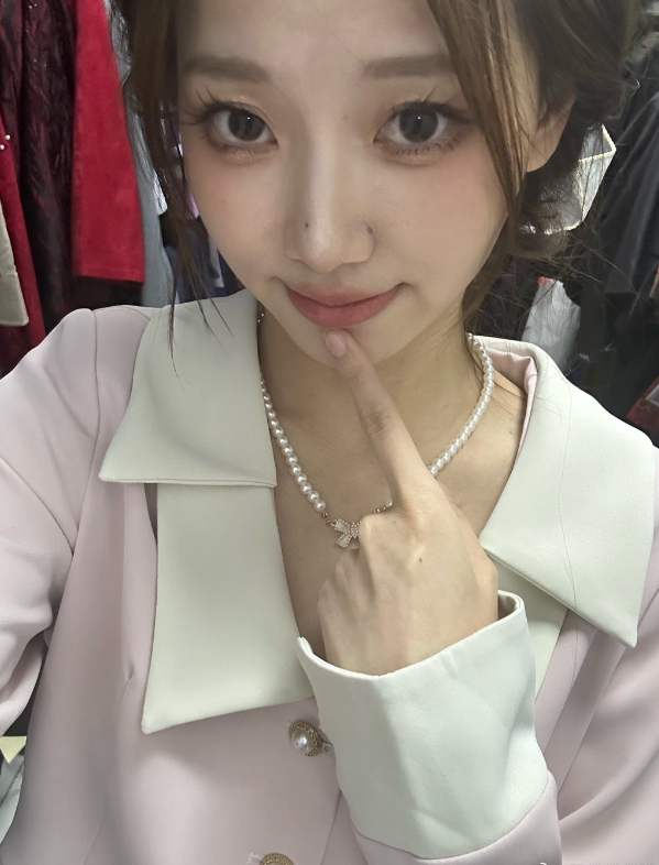 【QY球友会】主持阿芙洛晒照：今日两场lpl互动主持上班图来啦