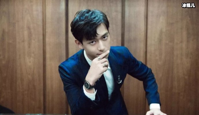 【QY球友会】跟着李现、肖战学穿搭，叠穿混搭不踩雷