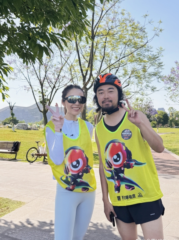 【QY球友会】不是作秀哦~主持余霜晒照：顶着30℃太阳狂骑自行车3小时！