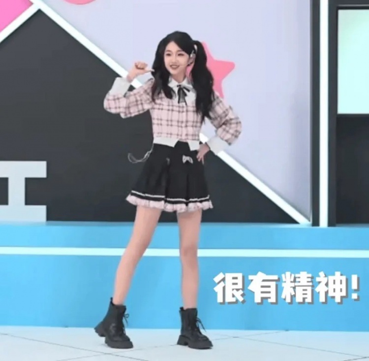 【QY球友会】LPL主持十月：将担任RA对阵TES和RNG对阵BLG互动主持