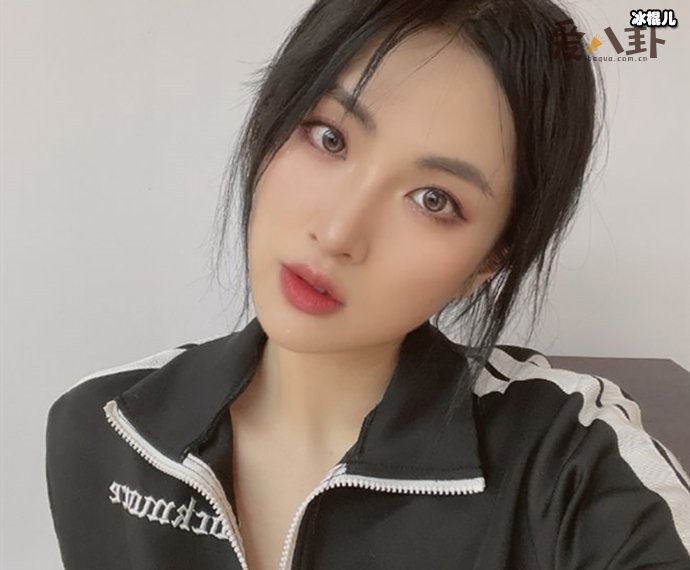 【QY球友会】姚安娜妈妈姚凌是小3？ 网传真正小3上位不是姚凌！