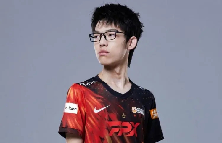 【QY球友会】Reddit热议xiaolaohu事件：FPX经理一直是个混蛋