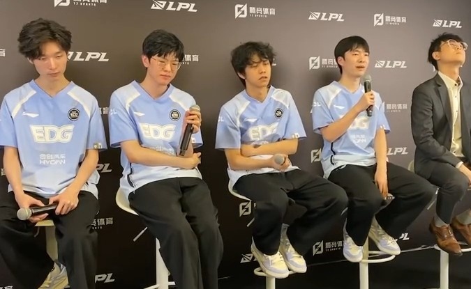 【QY球友会】EDG赛后群访 教练：我对选手英雄池很有自信，没有全局BP更好准备