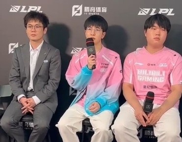 【QY球友会】Elk：输完T1回来反思了很多，选手都是人 希望大家对我们宽容一点