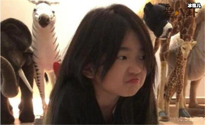 【QY球友会】曹格女儿现在照片, 妈妈晒其10岁生日照成小美女