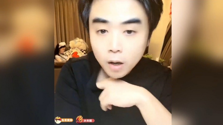 【QY球友会】朱开爆料T1训练赛：狐狸，蔚，卡莉斯塔！狐狸对他们很重要！