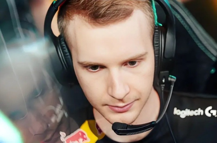【QY球友会】Jankos：支持BLG，想看Bin打Zeus；想看比去年激烈的决赛
