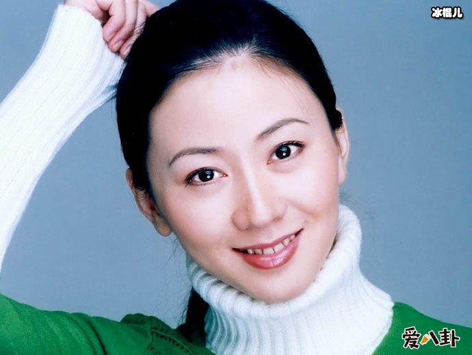 【QY球友会】知名人体模特汤加丽裸照写真集惹祸,不断直言想死！