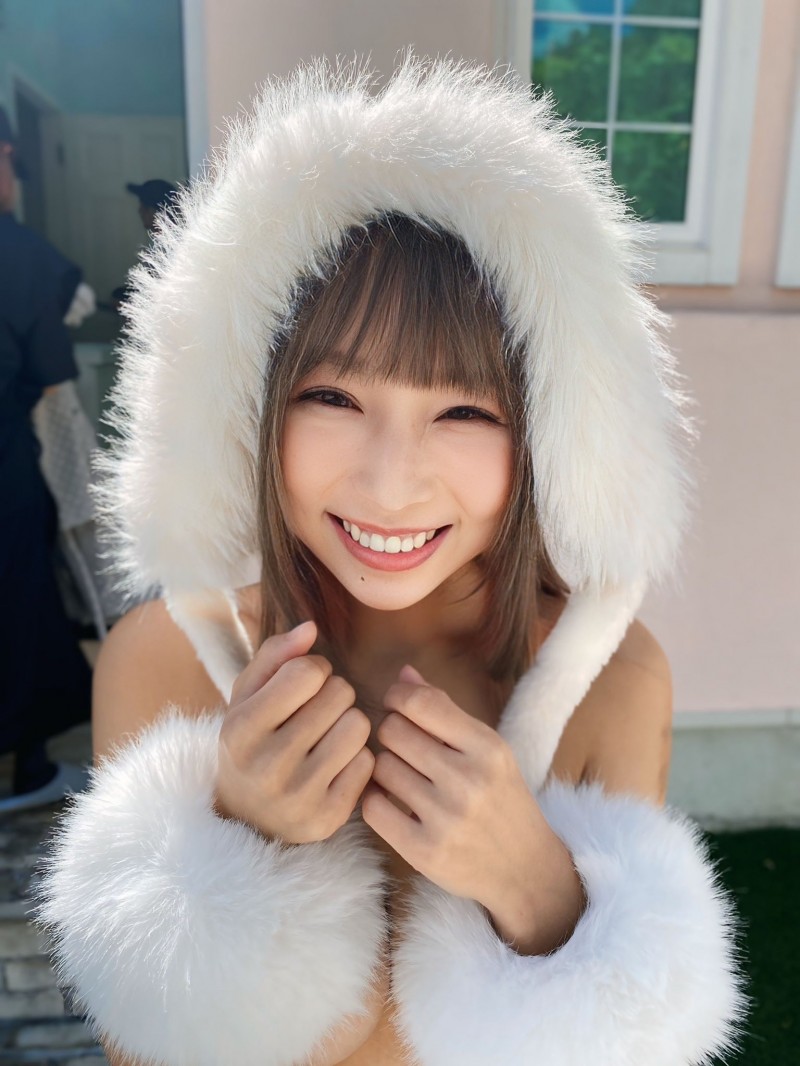 【QY球友会】初脱写真集上市！她就是经纪公司エイトマン(8MAN)的秘密兵器？【EV扑克下载】