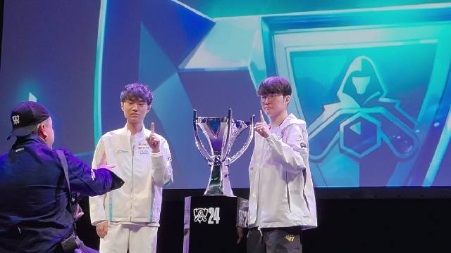 【QY球友会】Faker：过去太过注重于夺冠的title 这次为了粉丝为了队友会用尽全力