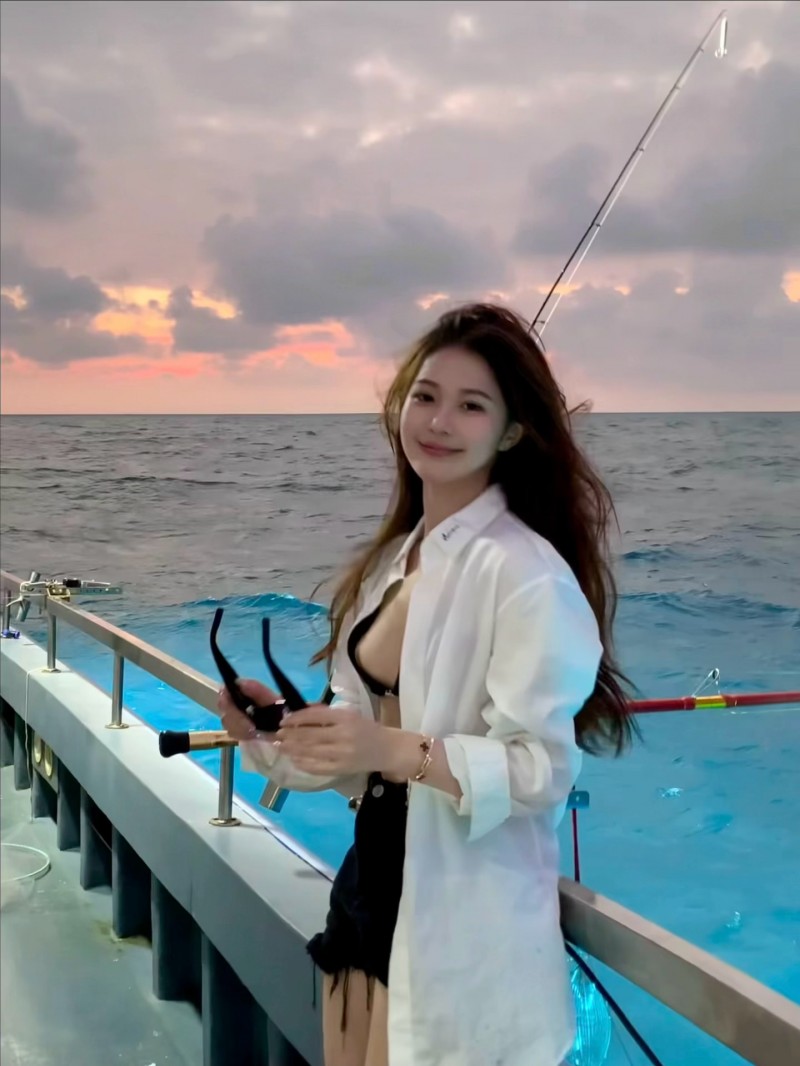 【QY球友会】一颦一笑牵动小编的心?Meiko女友美照欣赏：疑似Meiko声音出镜？