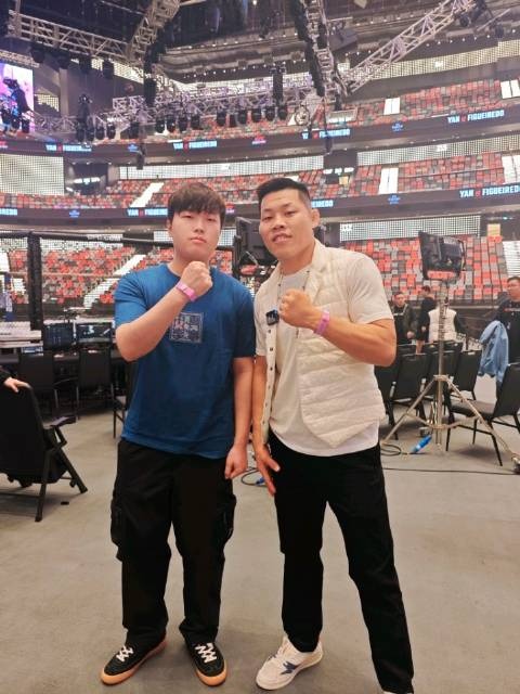 BLG发布视频：UFC澳门第一场竟然是Bin VS 李景亮？