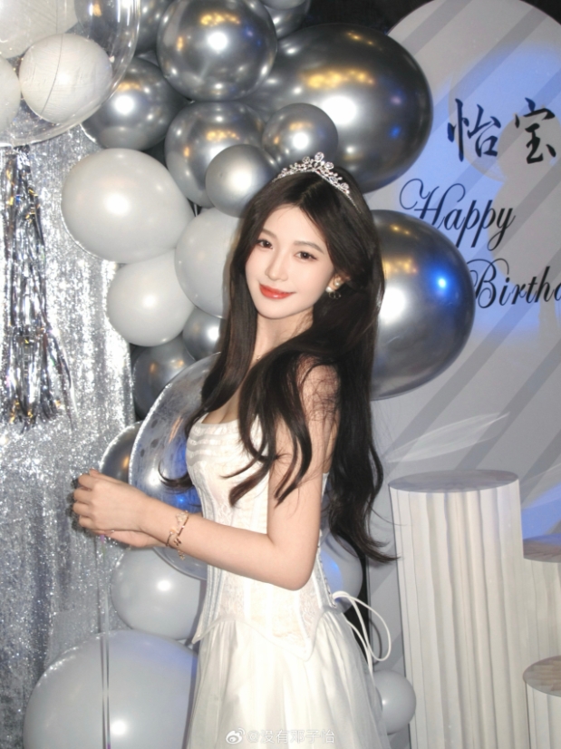【QY球友会】Meiko女友晒照：最好的都在身边🎂