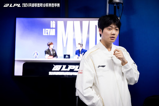 【QY球友会】Doinb辟谣乐言试训BLG：他去BLG的话，Lwx就去G2，icon去T1
