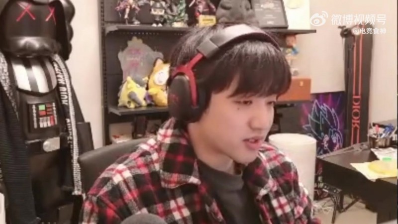【QY球友会】Icon回忆以前在基地跟队友打架:那个时候我确实傻,性格有点问题