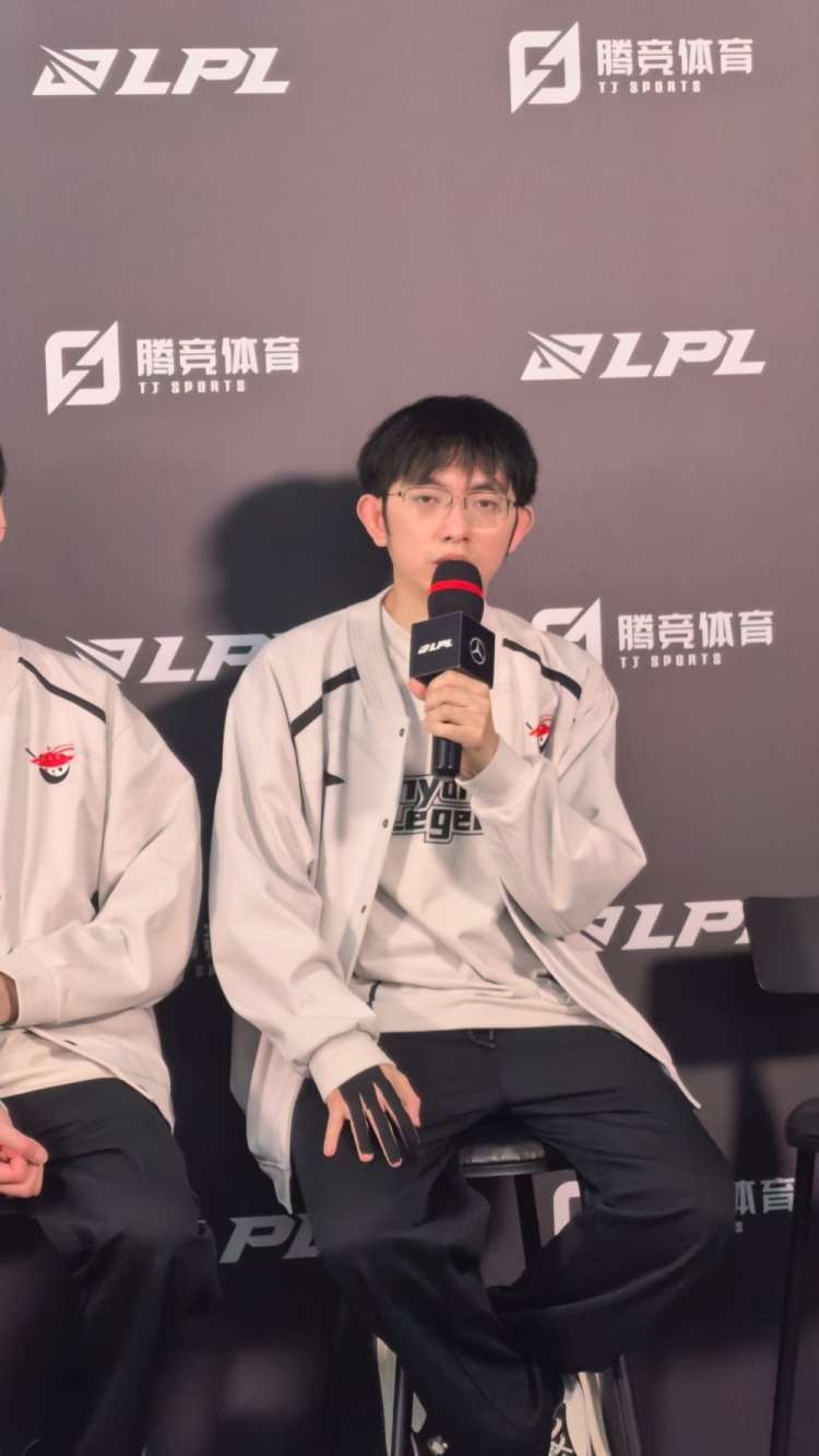 老猪还有油！圣枪哥：这个版本杰斯先出无敌 约里克看情况后选