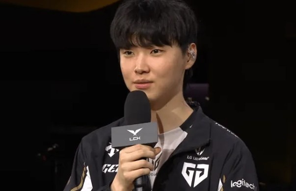 Chovy：下场比赛努力成为神 队伍正充满自信 保证一直能赢的心态