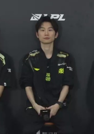 真就猛猛啃老啊？Doinb：我们无法应对对手针对我制订的BP策略