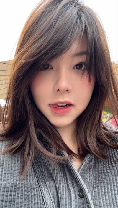 mayumi晒照：全美就这一霸王茶姬芝店耶，我抢到了！！好想念中国啊～ ​​​