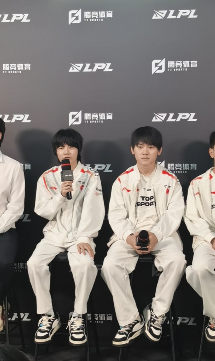 【QY球友会】全是肌肉记忆！TES下路组：泽丽猫都挺久没玩了 打好点以后还能用