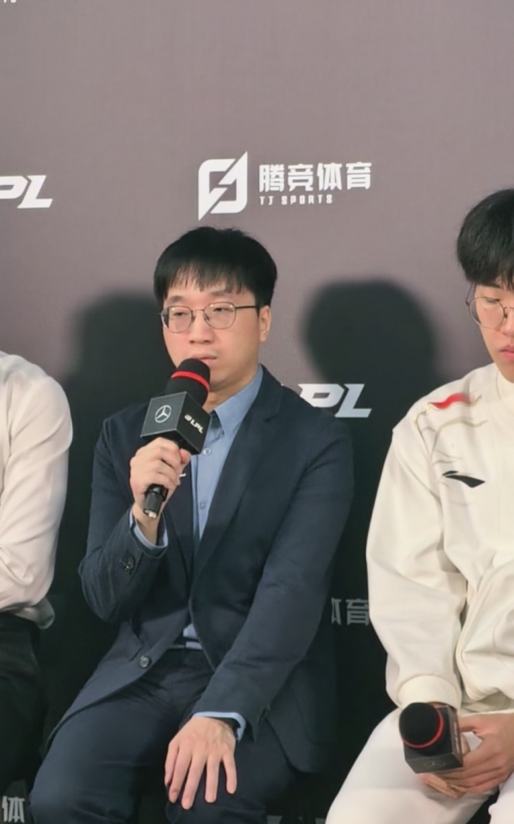 【QY球友会】来自对手的肯定！Tabe教练：iG今天的阵容比以往更具备完整性