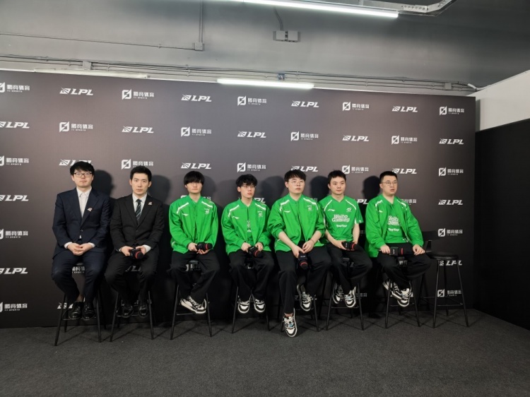 【QY球友会】WBG赛后群访 教练：第二局的BP是我的失误 是比较可惜的地方